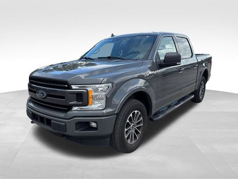Used 2018 Ford F150 XLT w/ Equipment Group 302A Luxury AWD/4WD image 4