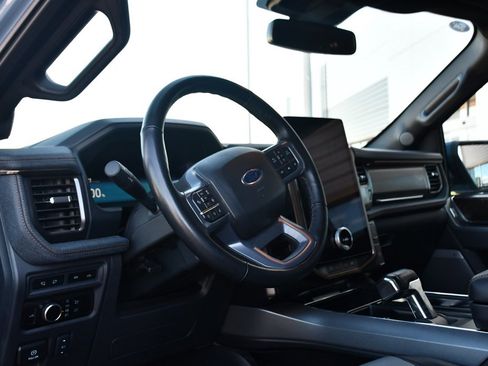 Used 2023 Ford F150 Lightning Lariat image 11