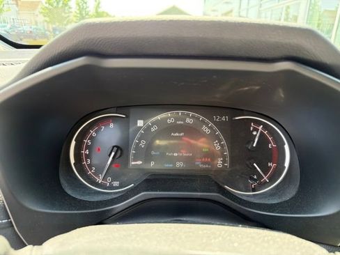Used 2025 Toyota RAV4 XLE w/ Convenience Package AWD/4WD image 3