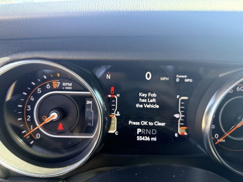 Used 2022 Jeep Gladiator Overland w/ Popular Equipment Package AWD/4WD image 21