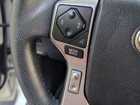 Used 2022 Toyota 4Runner Limited AWD/4WD image 30