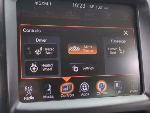 Used 2015 Jeep Cherokee Latitude w/ Comfort/Convenience Group AWD/4WD image 21