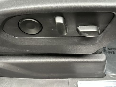 Used 2024 GMC Sierra 1500 SLT image 25