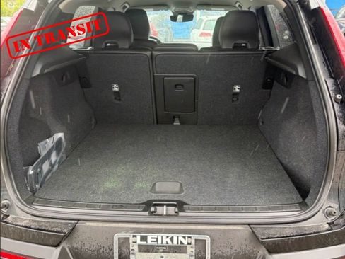 Used 2023 Volvo XC40 B5 Core w/ Convenience Package AWD/4WD image 10