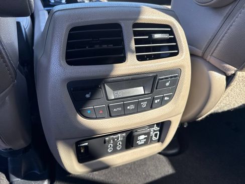 Used 2020 Honda Pilot Elite image 23