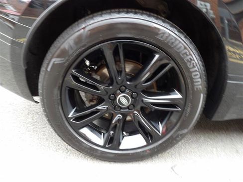 Used 2020 Land Rover Range Rover Velar R-Dynamic S image 22