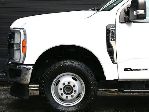Used 2023 Ford F350 XLT AWD/4WD image 25
