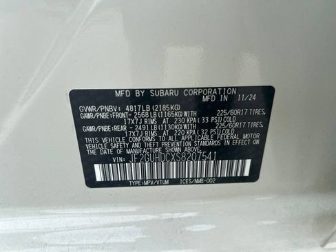 Used 2025 Subaru Crosstrek 2.5i Premium AWD/4WD image 11
