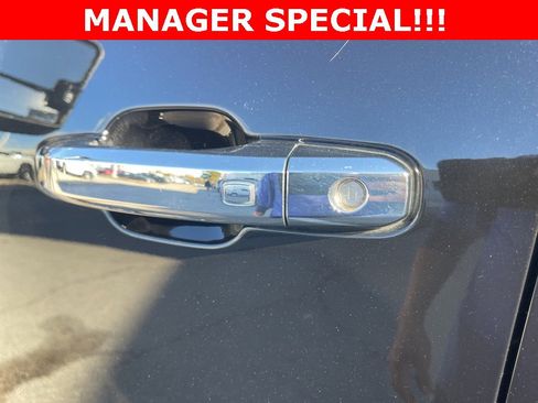 Certified 2022 GMC Sierra 2500 Denali w/ Denali Black Diamond Edition image 13