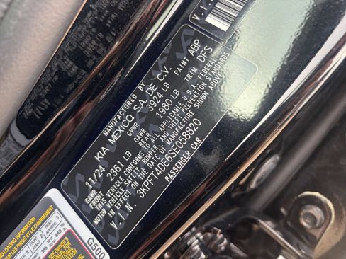 Used 2025 Kia K4 FWD image 27