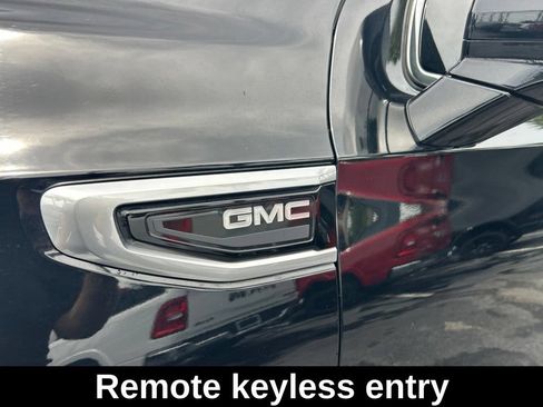 Used 2023 GMC Yukon Denali RWD image 22