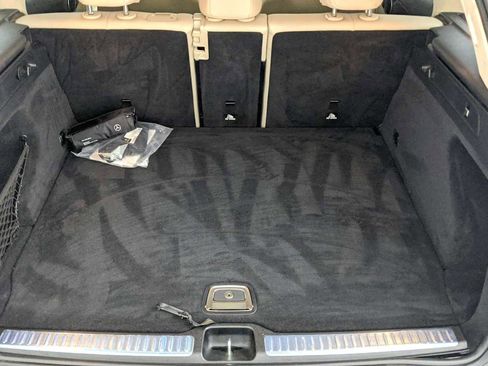 Used 2020 Mercedes-Benz GLC 300 image 26