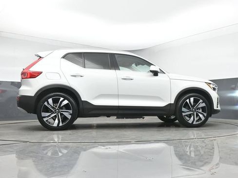 Used 2023 Volvo XC40 B5 Plus w/ Protection Package Premier AWD/4WD image 44