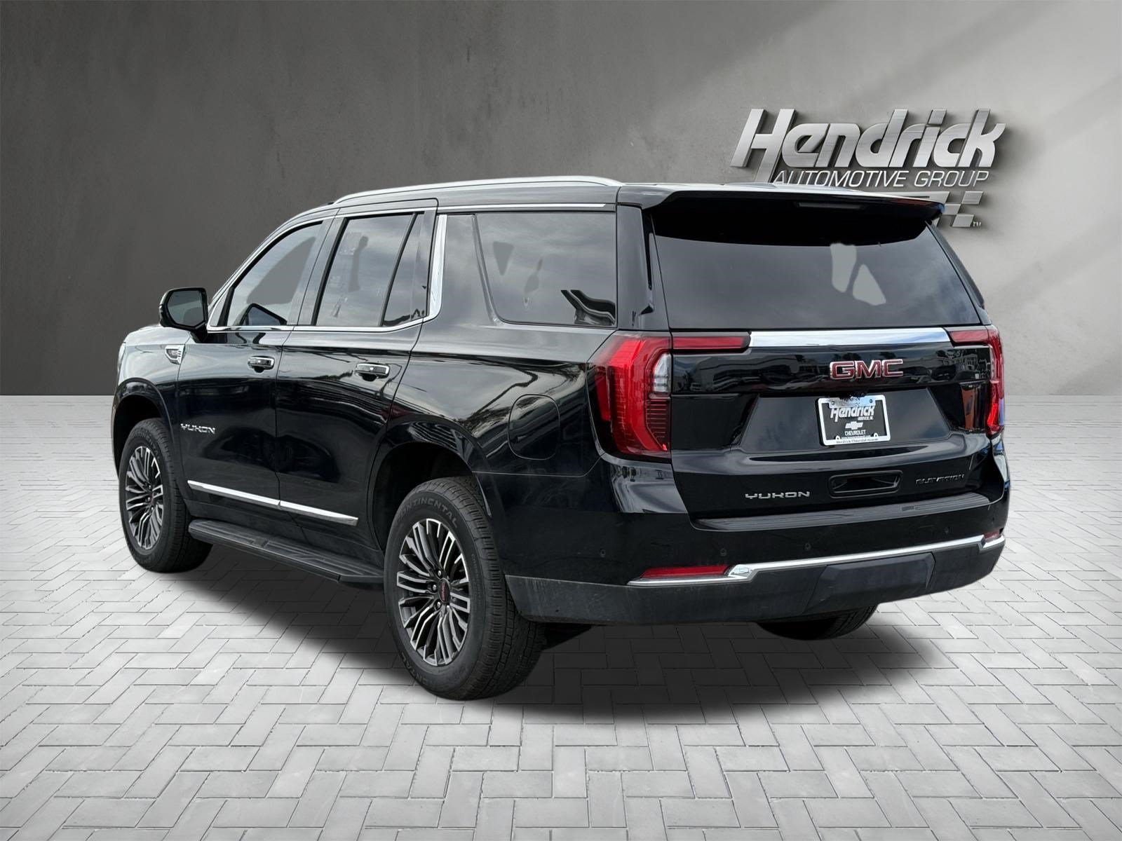 Used 2025 GMC Yukon Elevation AWD/4WD image 9