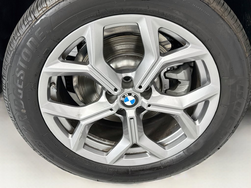Certified 2024 BMW X3 sDrive30i w/ Premium Package RWD image 32