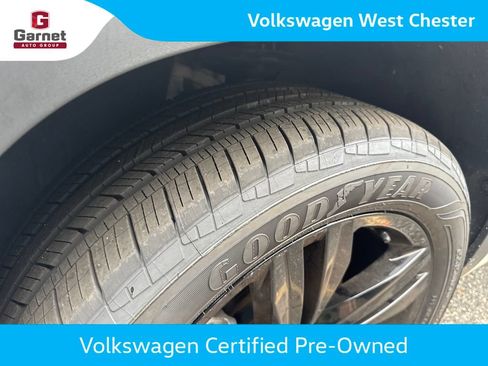 Certified 2023 Volkswagen Atlas Cross Sport SEL R-Line AWD/4WD image 39