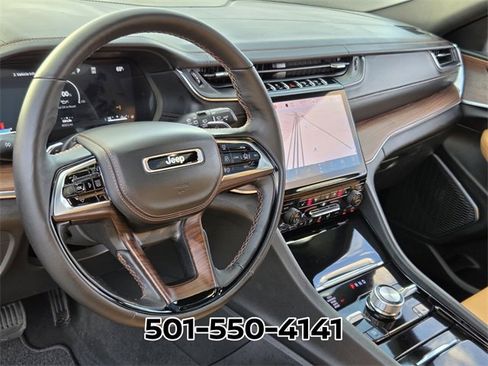 Used 2025 Jeep Grand Cherokee Summit w/ Obsidian Package image 10