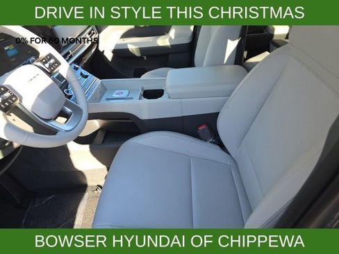 New 2026 Hyundai Santa Fe SE image 4