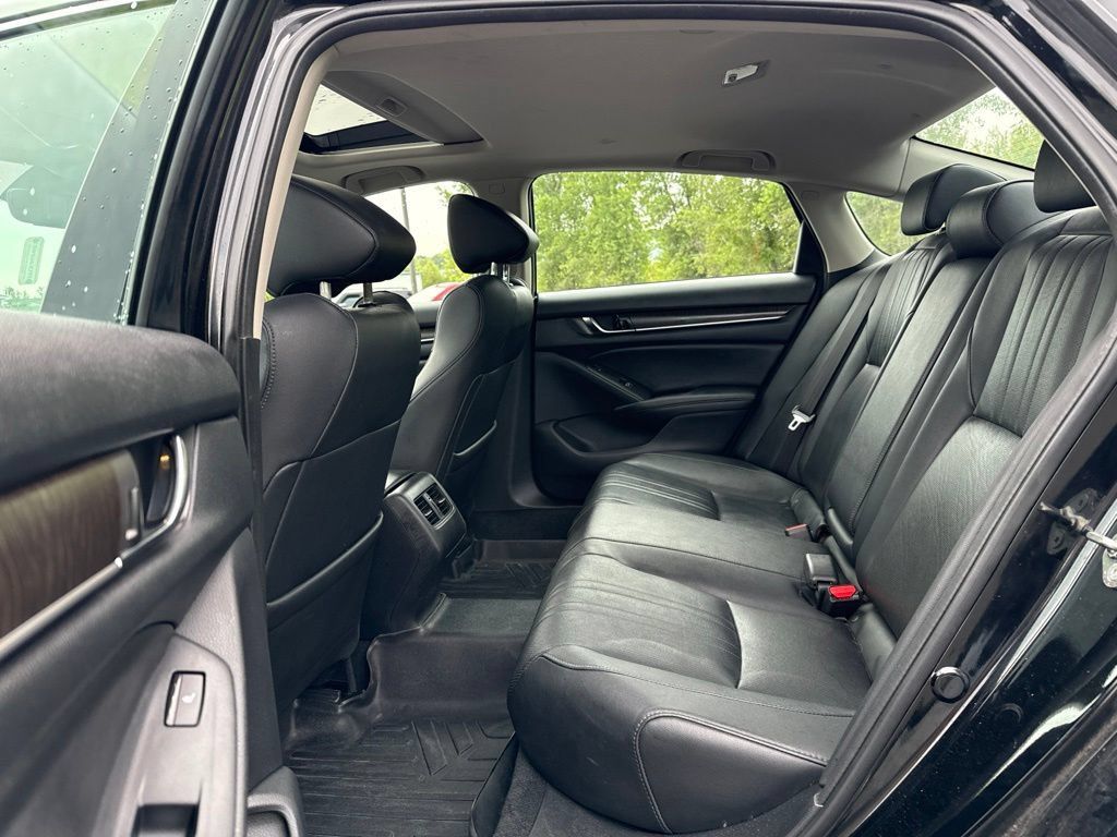 Used 2019 Honda Accord Touring image 19