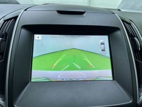 Used 2018 Ford Edge SEL w/ Equipment Group 201A AWD/4WD image 22