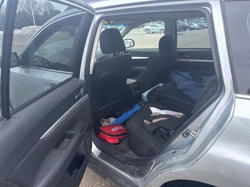 Used 2012 Subaru Outback 2.5i w/ Alloy Wheel Pkg image 10