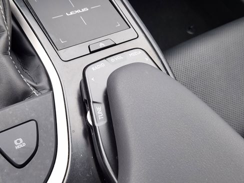 Used 2021 Lexus UX 200 w/ Premium Package image 27