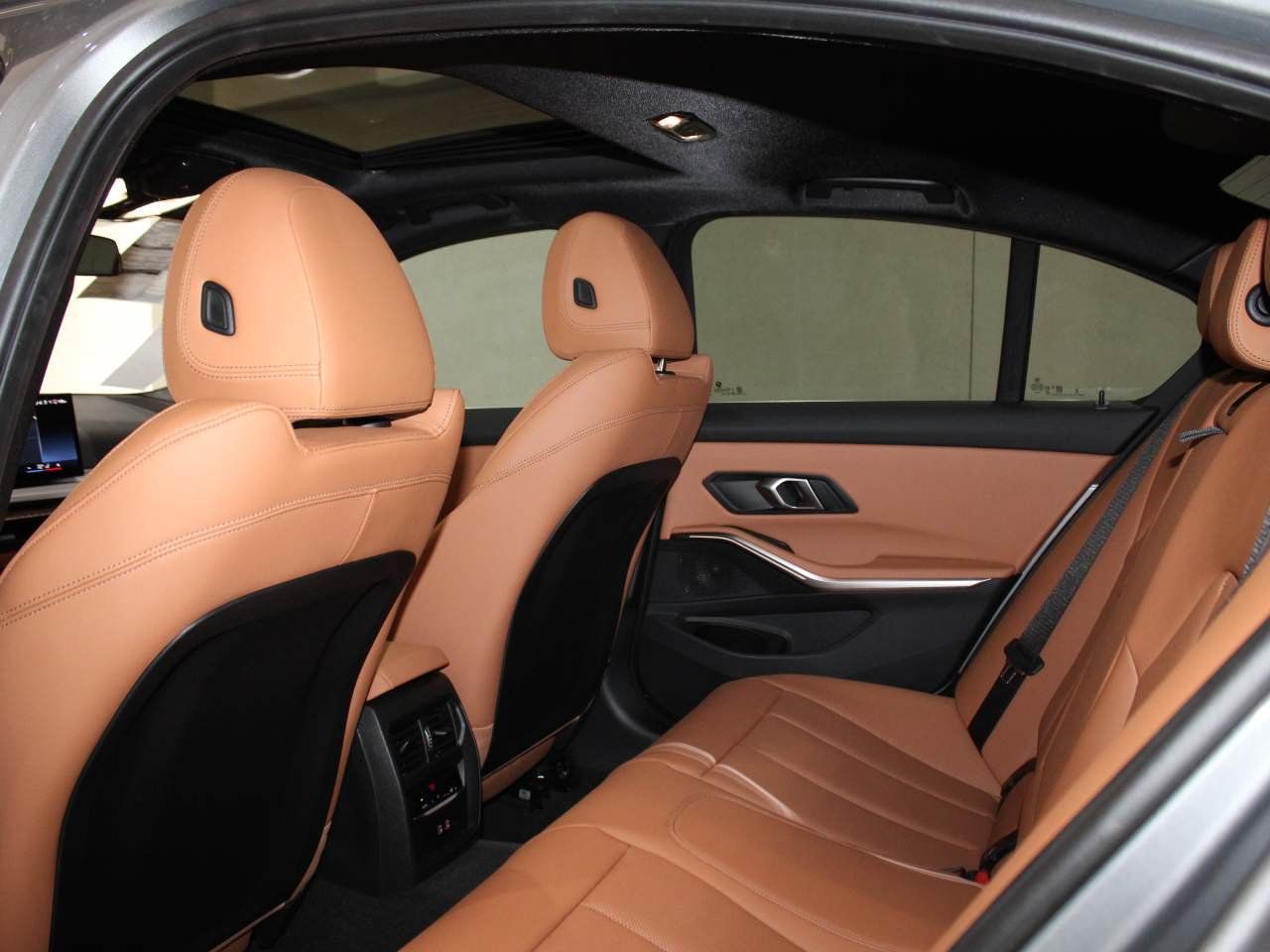 Used 2026 BMW 330i Sedan RWD image 16