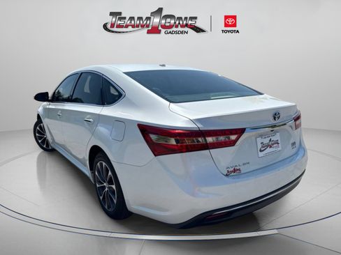 Used 2018 Toyota Avalon XLE Premium FWD image 5