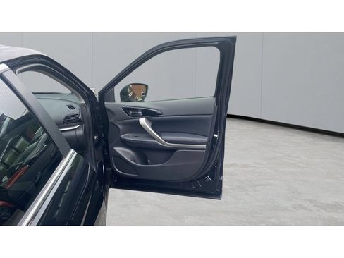 Used 2025 Mitsubishi Eclipse Cross SE AWD/4WD image 12