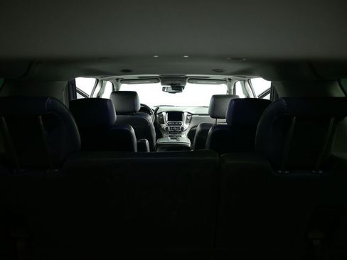 Used 2020 Chevrolet Suburban LT image 73