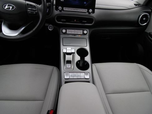 Used 2023 Hyundai Kona Limited image 15