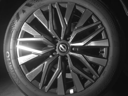 Used 2025 Nissan Altima 2.5 SV image 15