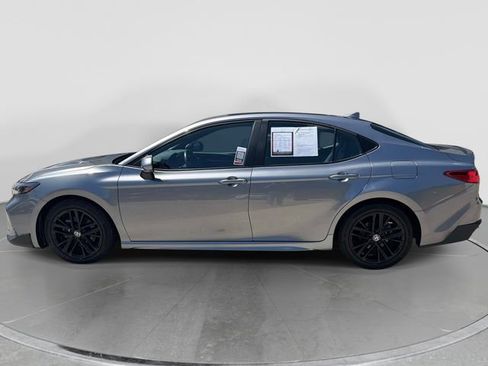 Used 2025 Toyota Camry SE FWD image 7