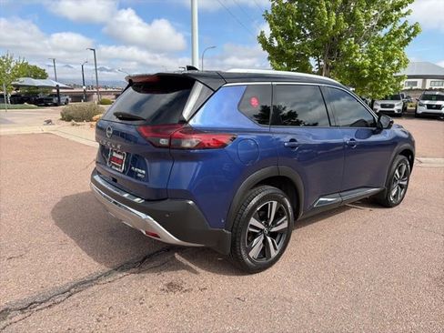 Used 2022 Nissan Rogue Platinum w/ Head-Up Display Package AWD/4WD image 9
