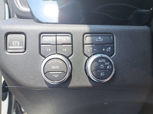 New 2026 GMC Sierra 1500 Elevation AWD/4WD image 25