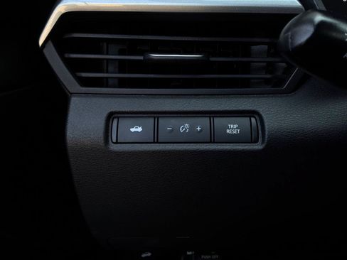Used 2023 Nissan Altima 2.5 SV FWD image 23