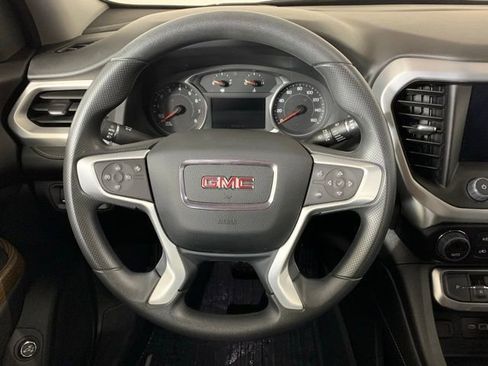 Used 2023 GMC Acadia SLE w/ Driver Convenience Package image 18