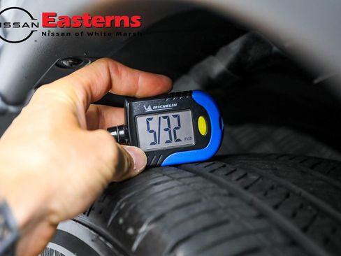 Used 2023 Nissan Rogue S image 40