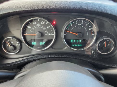 Used 2015 Jeep Wrangler Unlimited Sahara AWD/4WD image 19