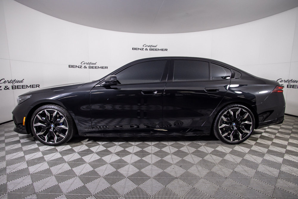 Used 2026 BMW i5 eDrive40 w/ M Sport Package RWD image 10