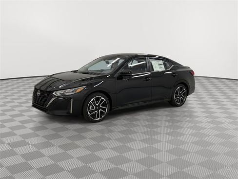 New 2025 Nissan Sentra SR image 4