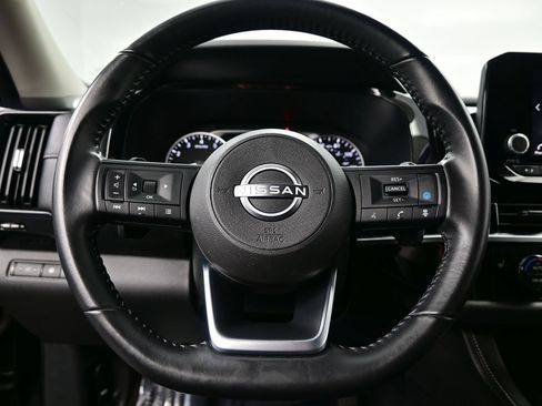 Used 2025 Nissan Pathfinder SV AWD/4WD image 26