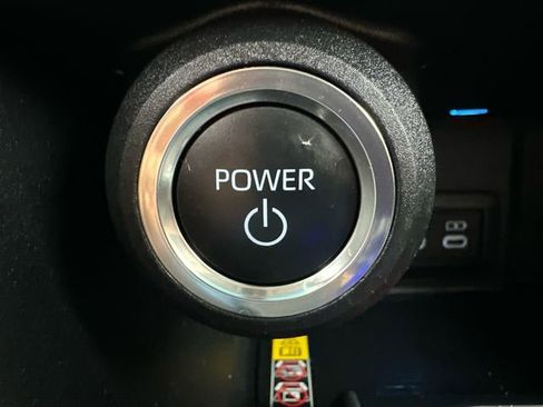 Certified 2024 Toyota Venza LE AWD/4WD image 38