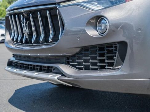 Used 2017 Maserati Levante w/ Sport Package AWD/4WD image 12