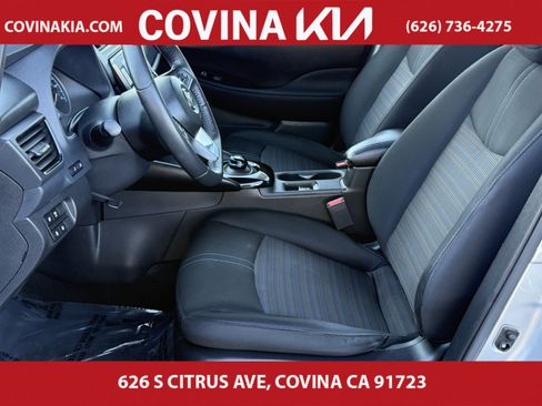 Used 2020 Nissan Leaf SV w/ SV Technology Package image 15