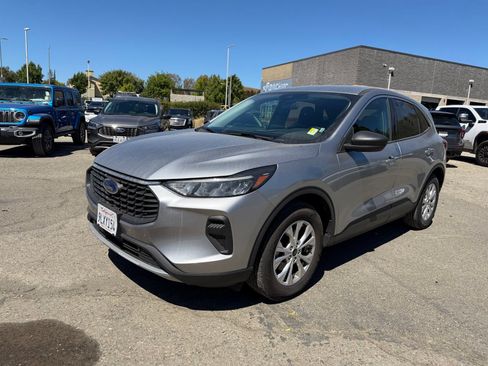 Used 2024 Ford Escape Active FWD image 1