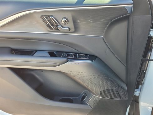 Used 2024 Cadillac Lyriq Sport image 21