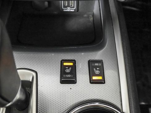 Used 2019 Nissan Pathfinder SL image 11