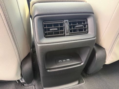 Used 2024 Honda CR-V EX-L image 17
