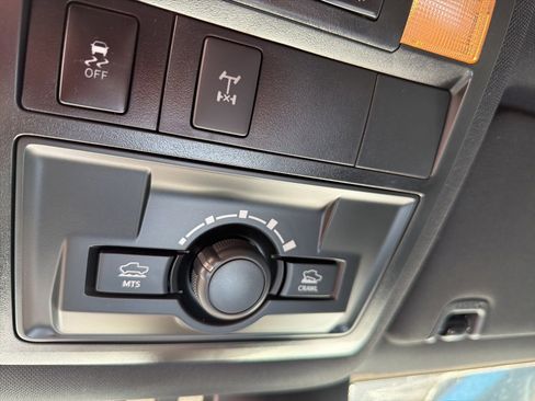 Used 2019 Toyota Tacoma TRD Off-Road w/ Technology Package image 23